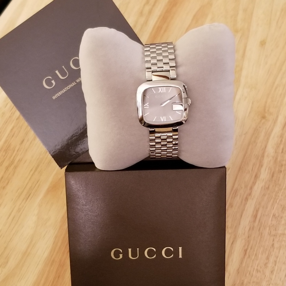 GUCCI WATCH